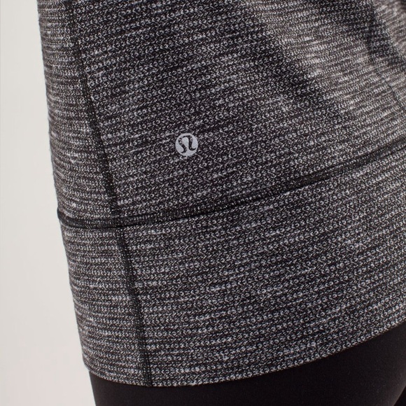 Lululemon Daily Yoga Jacket Coco Pique‎ Zip-Up Jacket, Black/Black, Size 6 - Picture 5 of 15